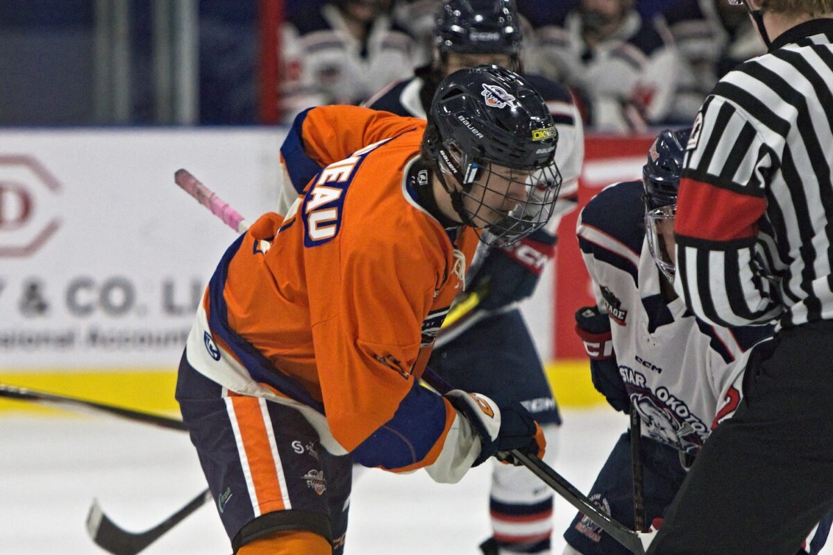 Carson Grimeau looking horns with a Bison during a draw. (Scott Savard/High River Flyers)