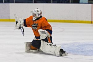 Kaiden Fulton with a blocker save. (Scott Savard/High River Flyers)